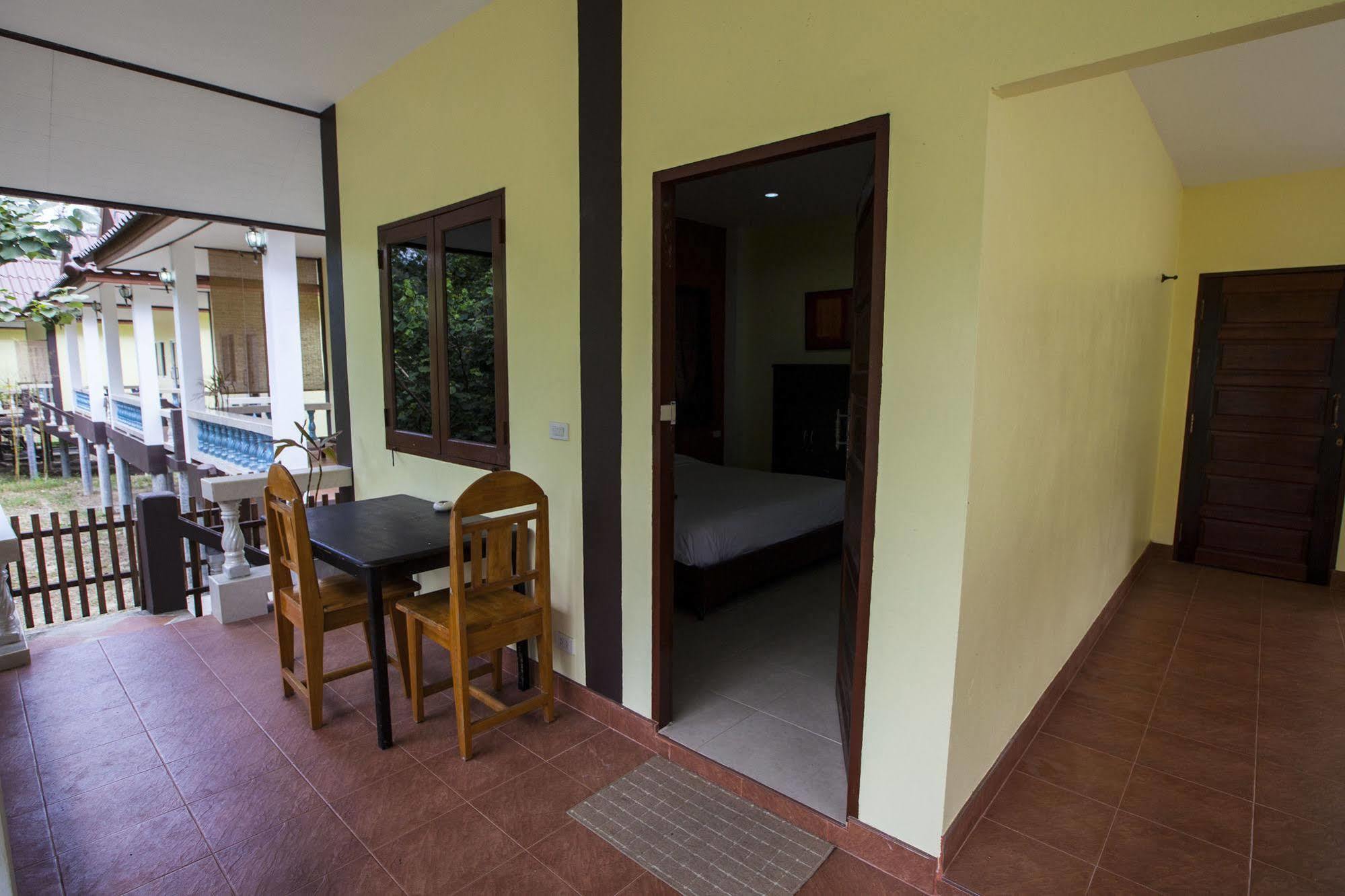 Hin Bhai Resort Ban Chalok Lam Esterno foto
