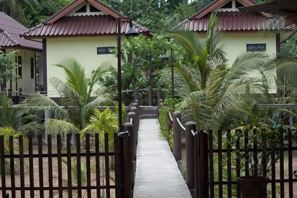 Hin Bhai Resort Ban Chalok Lam Esterno foto